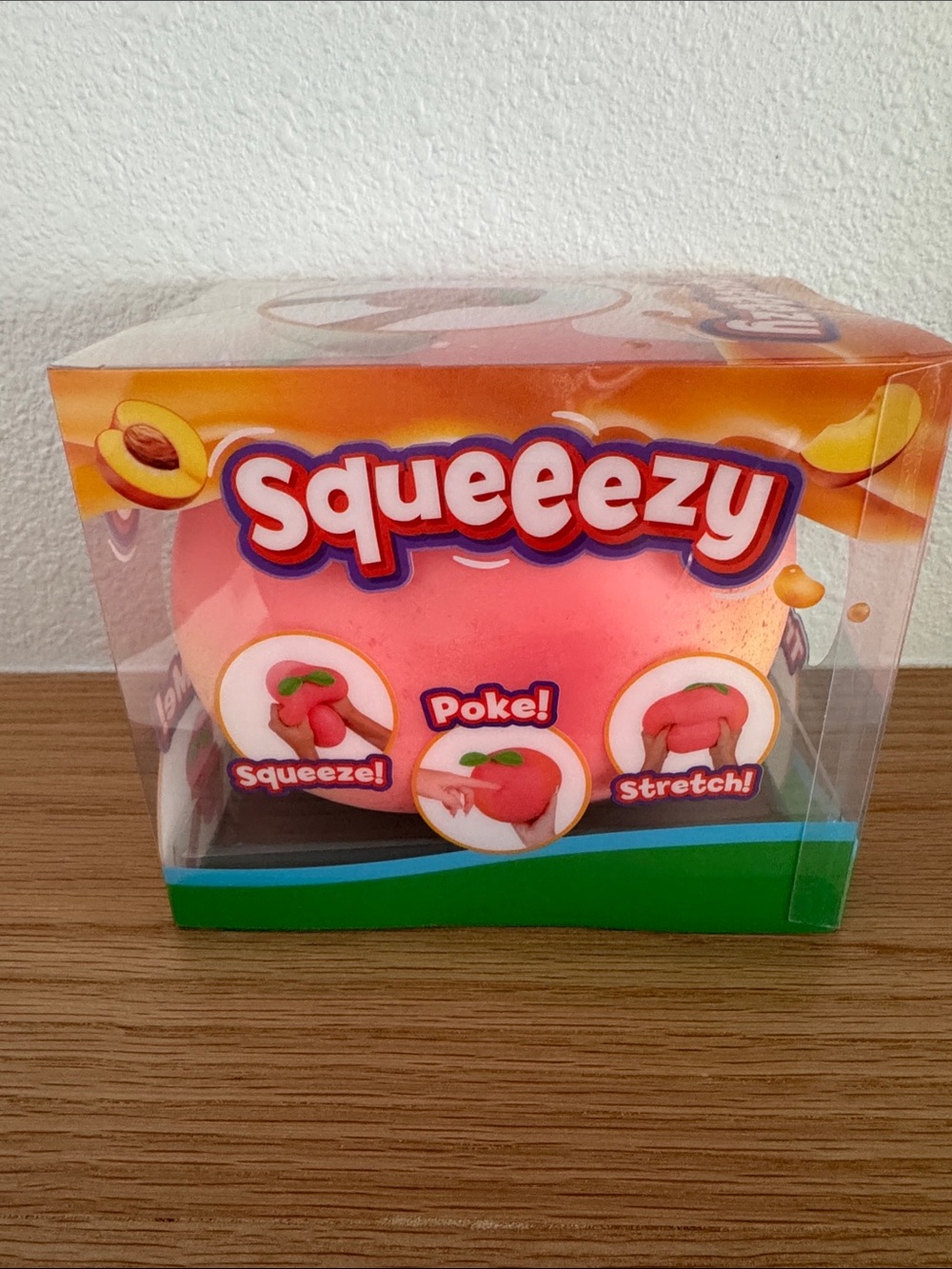 Squeeezy peach squishy